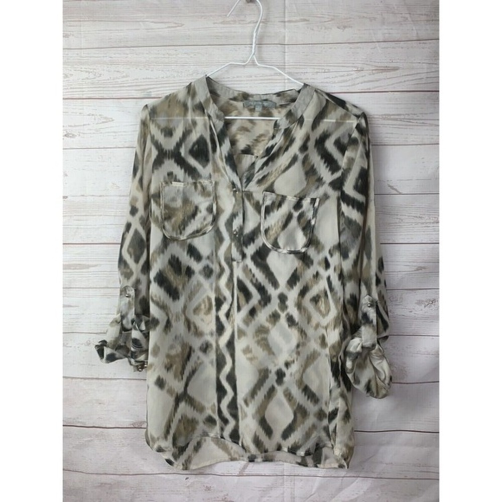 Madison Shirt womens small Long Sleeve snakeskin Button front‎